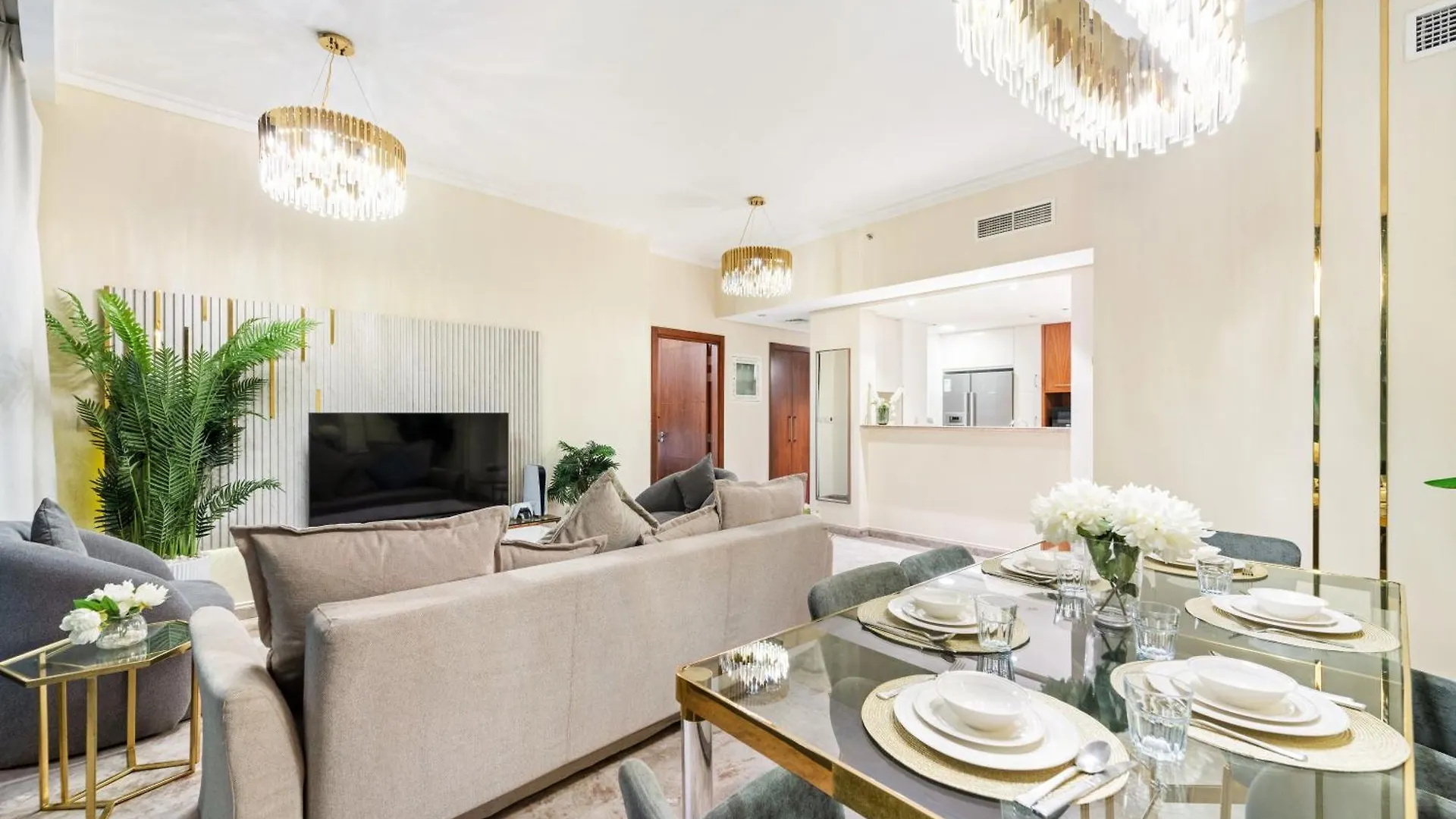 First Class 2Br With Full Dubai Skyline & Sea View