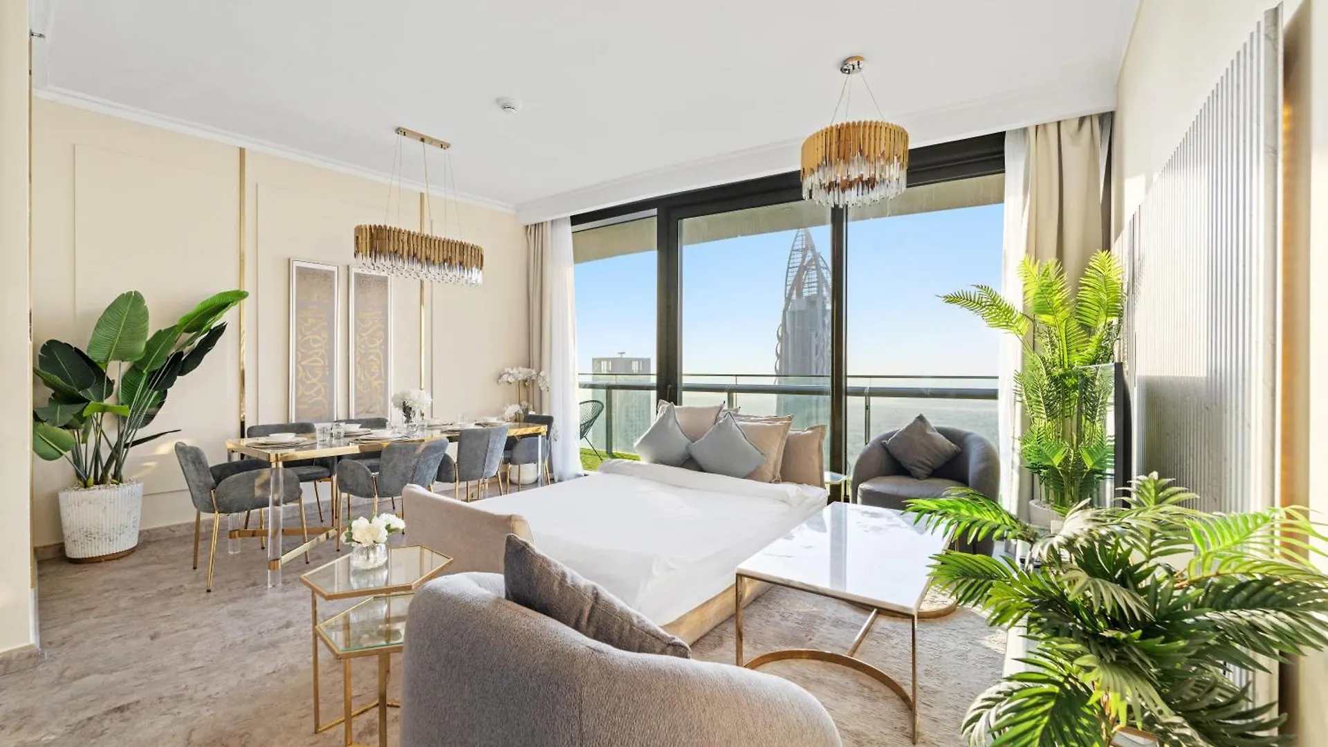 First Class 2Br With Full Dubai Skyline & Sea View Apartment