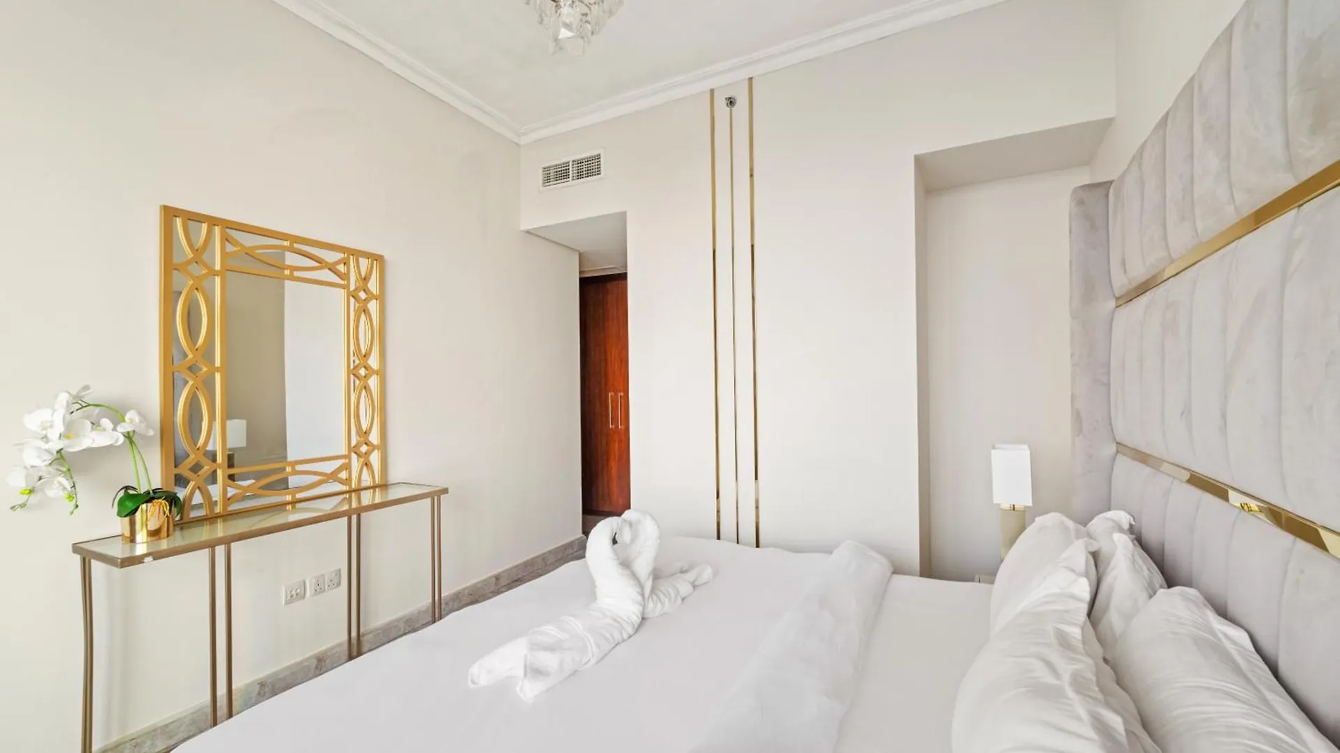 First Class 2Br With Full Dubai Skyline & Sea View United Arab Emirates