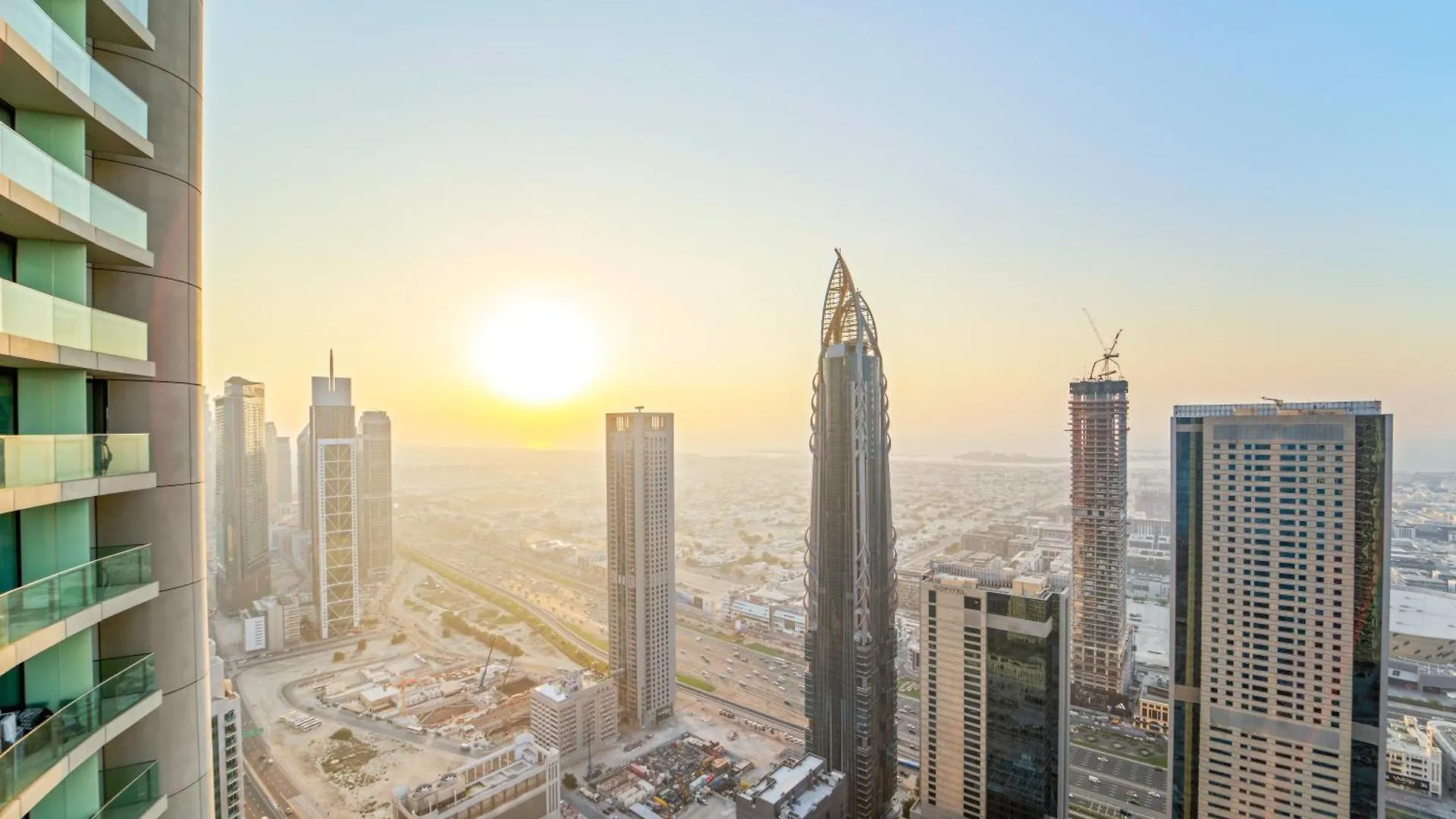 First Class 2Br With Full Dubai Skyline & Sea View Apartment