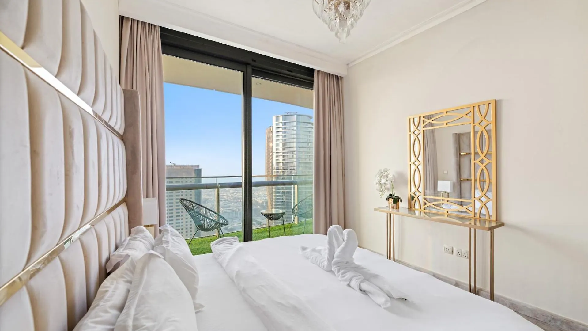 First Class 2Br With Full Dubai Skyline & Sea View Apartment