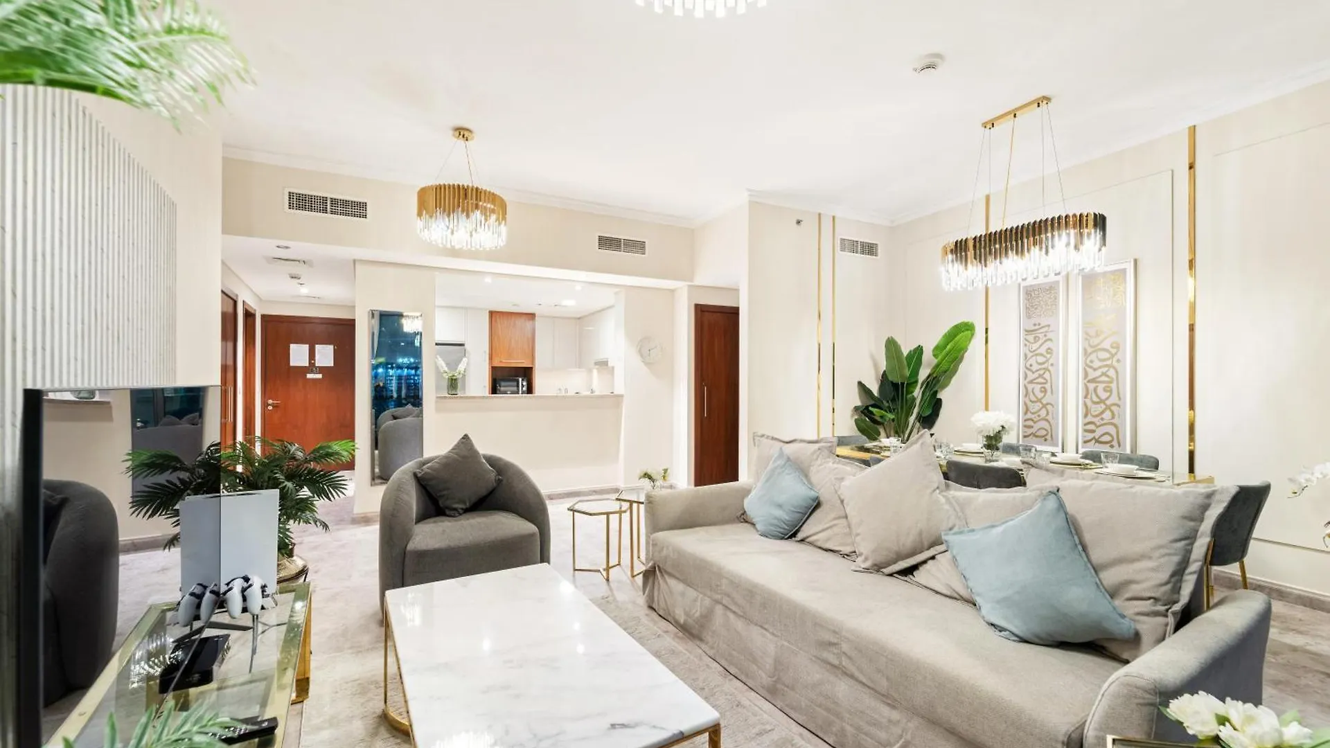 First Class 2Br With Full Dubai Skyline & Sea View Apartment