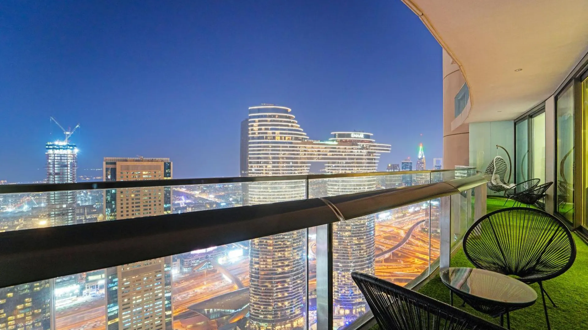 Apartment First Class 2Br With Full Dubai Skyline & Sea View