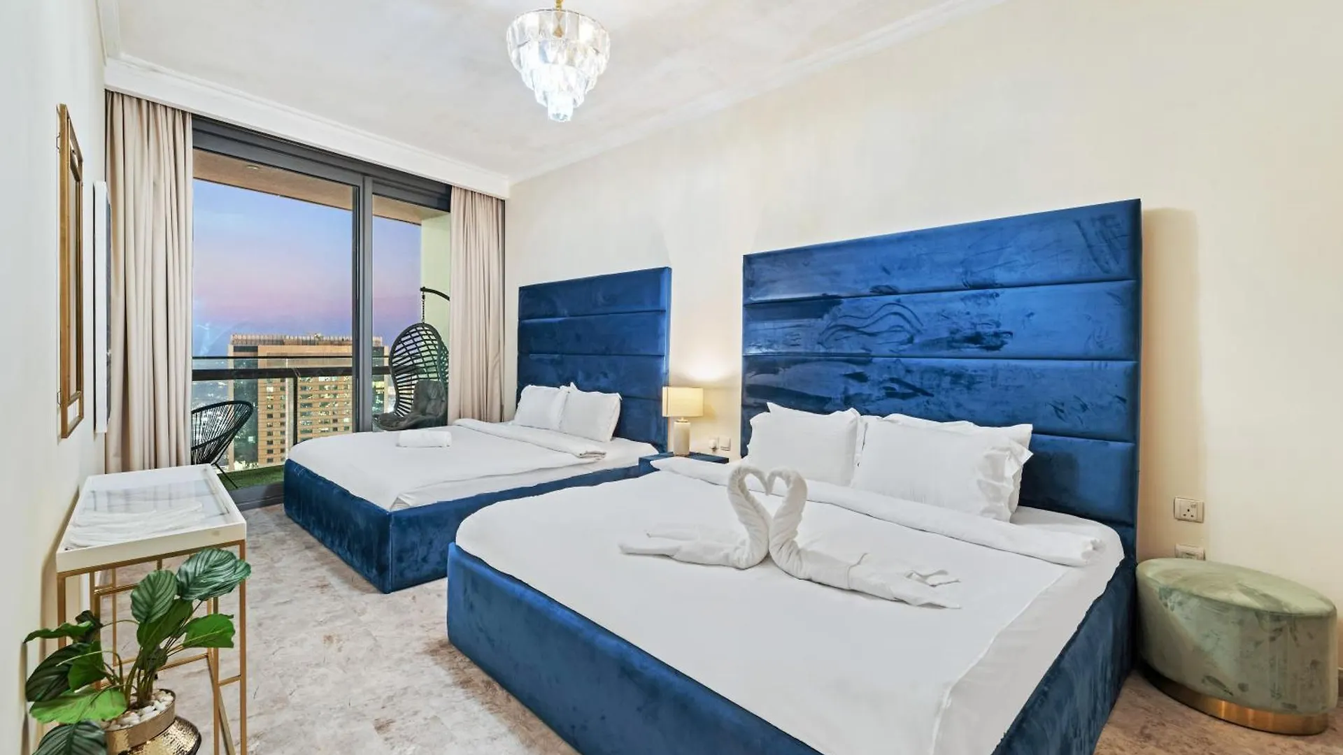 First Class 2Br With Full Dubai Skyline & Sea View Apartment