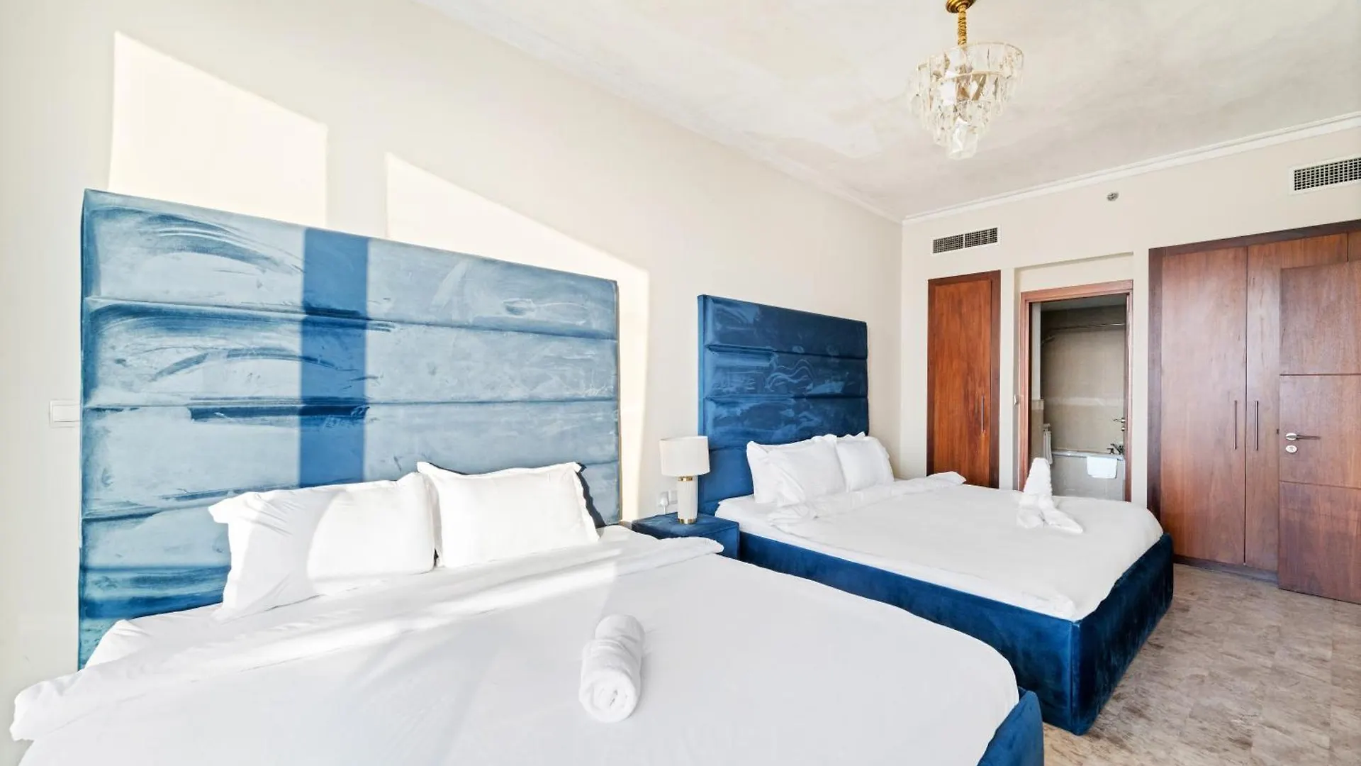 First Class 2Br With Full Dubai Skyline & Sea View Apartment